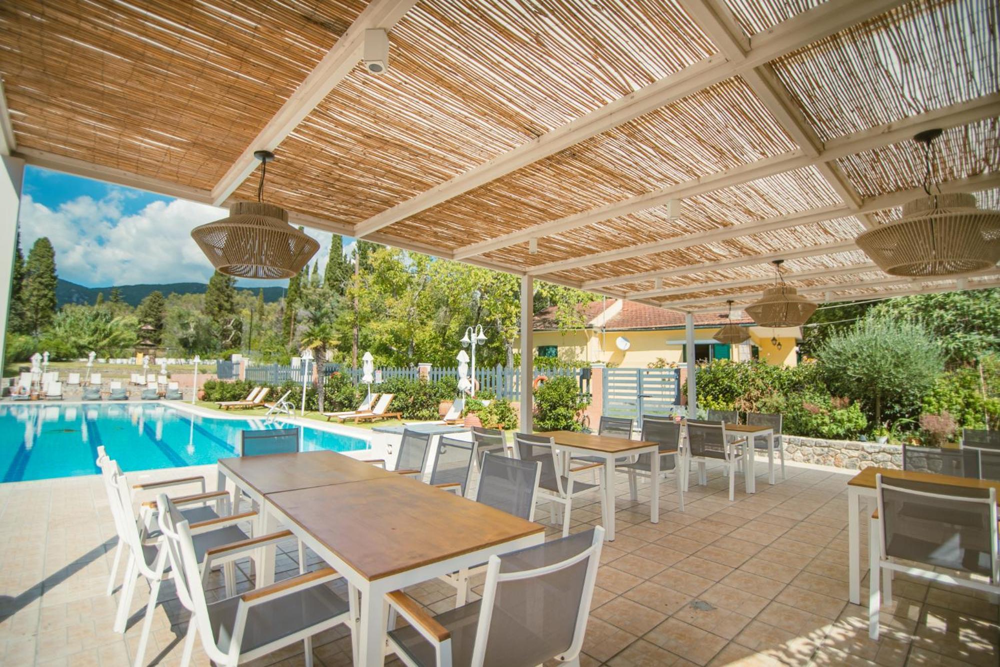 Апарт отель Dominoes Corfu Ипсос Экстерьер фото